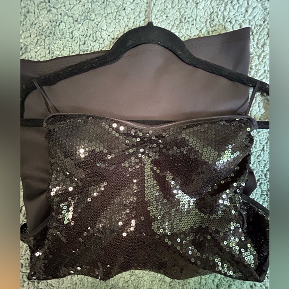 Black fitted dress sequin top strapless with fitted bottom - Picture 2 of 3